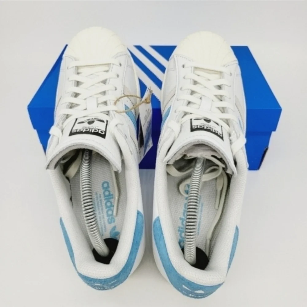 New Adidas Originals Superstar Men's Sneakers Size 9 - Picture 6 of 9